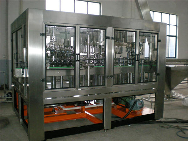 Автоматска машина за полнење со вода од стаклено шише