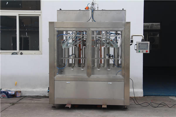 Автоматска машина за полнење шише со џем