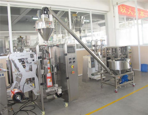 Подигач во прав и автоматска машина за полнење торби во прав