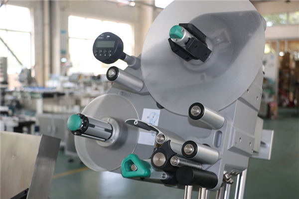 Машина за етикетирање на цевки за собирање на вакуум